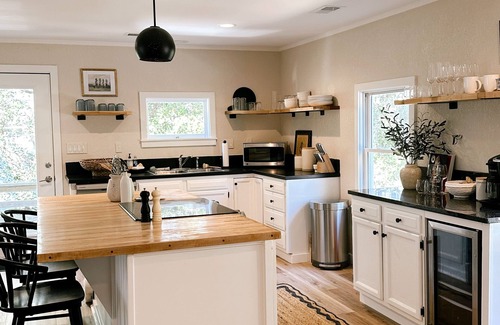 Kill Devil Hills House | Cottage by the Beach! 3BR, Pet-Friendly, Large Yard