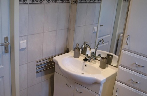 Terherne Ski Chalet | Cottage / chalet for 6 persons in Terherne, Friesland, Netherlands