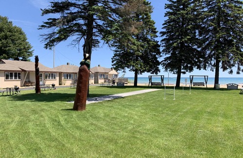 Northeastern Michigan Cottage | Cottage Cove · Lake Huron Beach Cottage No. 1