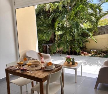 Cul de Sac Apartment | Cottage de Pinel Terrasse & Piscine tropicale