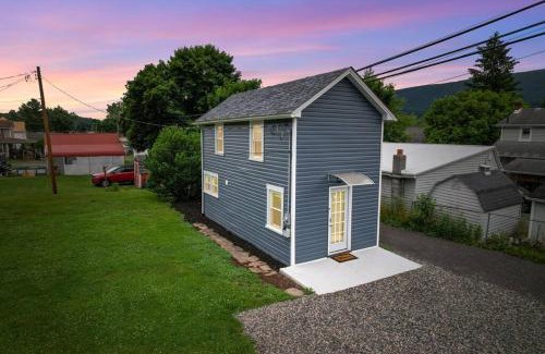 Ellerslie House | Cottage Escape in the Allegany Mountains