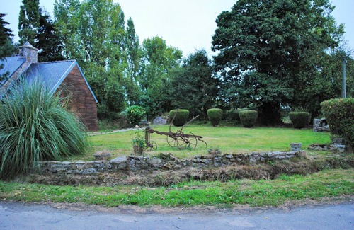 Plesidy Cottage | Cottage for 5 people quiet with swimming pool Bay of St Brieuc