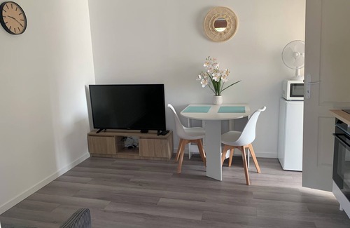 Ares House | Cottage