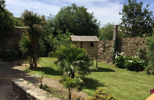 Confort-Meilars House | Cottage "Ile de Sein"