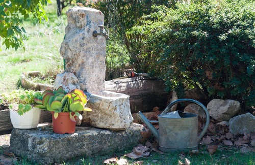 Aix-en-Provence Apartment | Cottage in Aix en Provence with terrace in restored country house