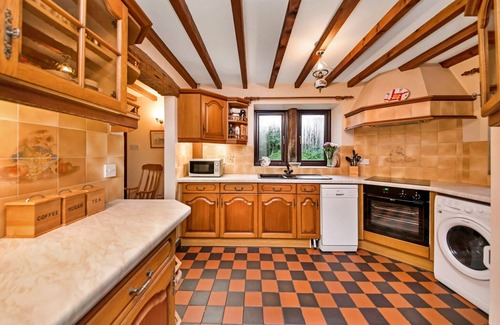 Alstonfield House | Cottage in Alstonefield near Peak District Trails