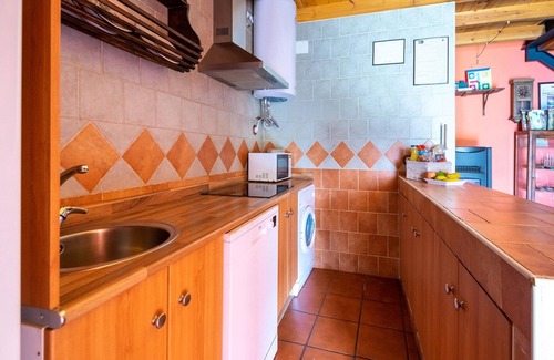 Benllera Cottage | Cottage in Benllera near Selga Lake