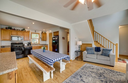 Edinboro Cottage | Cottage in Edinboro: Walk to Pat Crawford Beach!