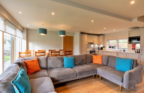 Dorsington Cottage | Cottage in England Forest with Private Garden