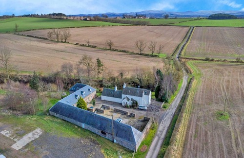 Kelso Cottage | Cottage in Kelso with Scenic Countryside Views