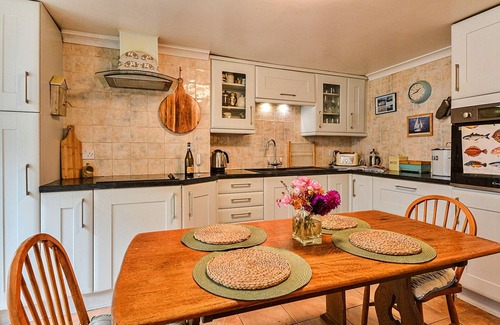 Kingsand Cottage | Cottage in Kingsand with Sea Views