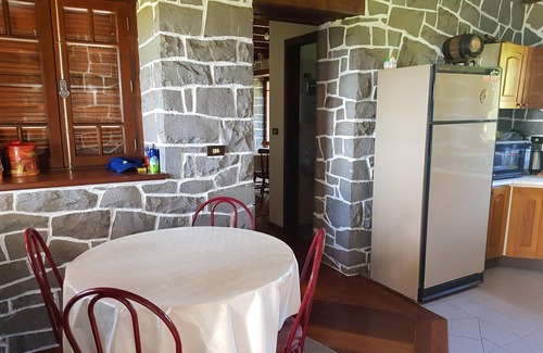 Bento Goncalves House | Cottage in the Vineyard Valley