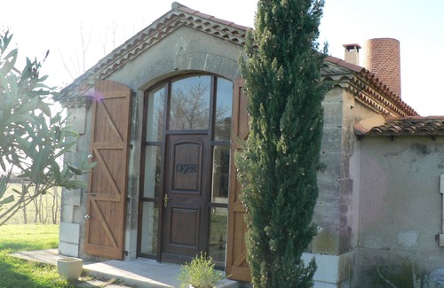 Saint-Gilles Cottage | cottage in the camargue on the edge of the small rhone