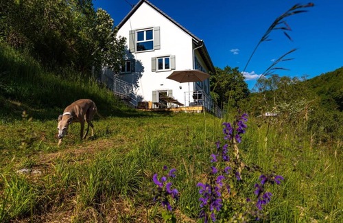 Gerabronn House | Cottage in the countryside with fireplace, sauna, breathtaking view of the valley, several terraces, 1500sqm plot 1.6m high fenced.