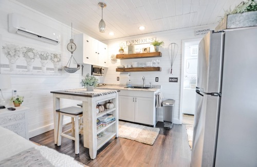 Sylva Cabin | Cottage in the Great Smoky Mountains With Spectacular Views & Farmhouse Decor