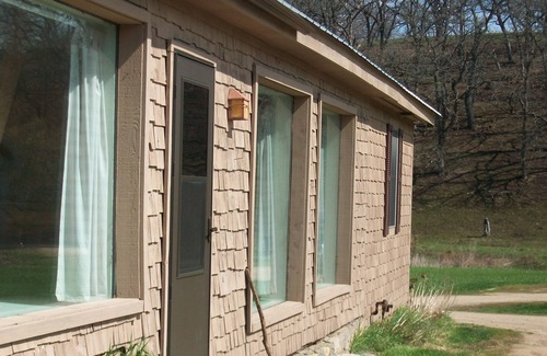 Blanchardville Cottage | Cottage In The Valley On 50 Acres.