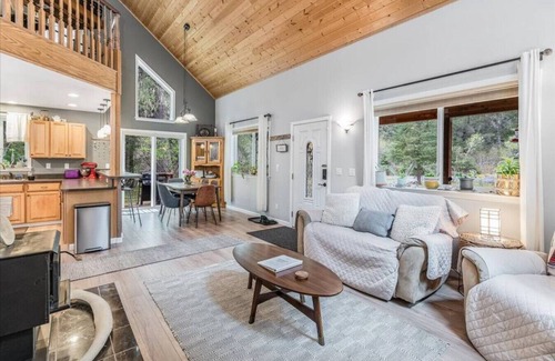 Old Mill Cottage | Cottage in the Woods