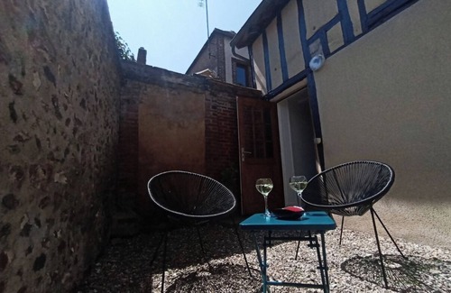 Breteuil-sur-Iton House | Cottage in town center, ideal for a business trip or vacation