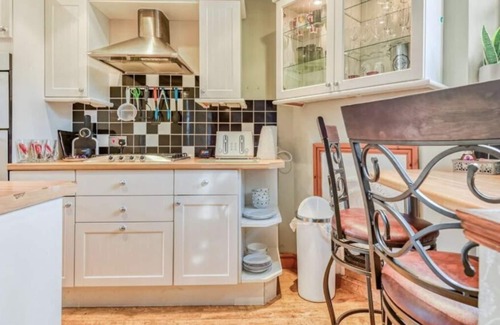 Cosford House | Cottage in Wheaton Aston, Staffordshire