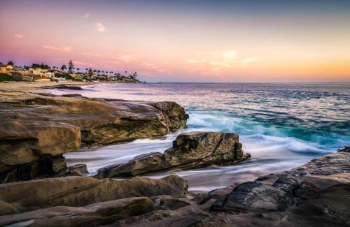 Village of La Jolla House | Cottage La Jolla Cove Village Shops Dining Parking
