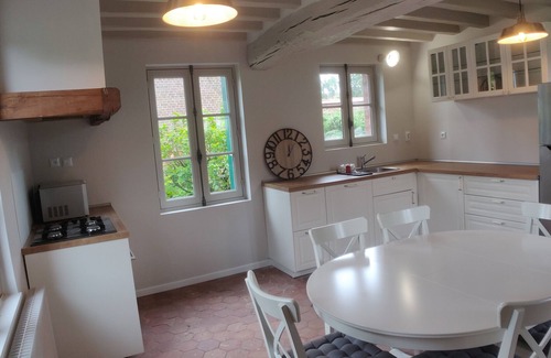 Bois-d'Ennebourg House | Cottage la Salamandre sleeps 6