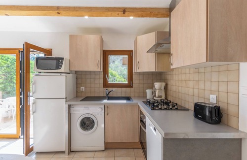 Chambonas House | Cottage 'Les Sources Gîte Calabert' with Shared Pool, Private Terrace and Air Conditioning