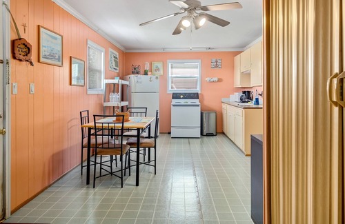 Cypremort Point Cottage | Cottage Near The Bay!