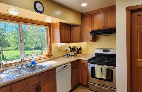 Port Townsend House | Cottage, North Beach. Entire House and grounds. Country Charm.