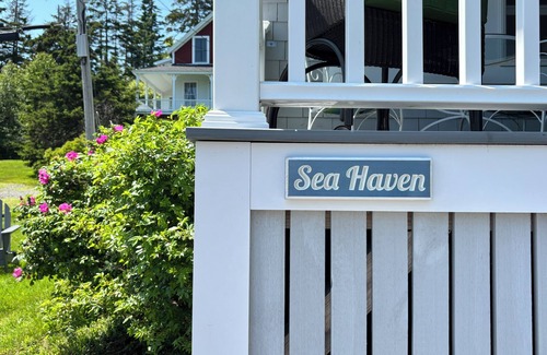 Owls Head House | Cottage on Private Holiday Beach- Sea Haven