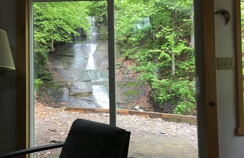 Homer Cottage | Cottage Overlooking Private Waterfall, 100 Yards From Level Beach. 1 BR w/loft