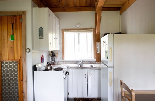 Arrowsic Cottage | Cottage Overlooking Water
