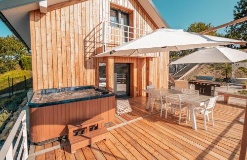 Spodnja Polskava Ski Chalet | Cottage Retreat with Hot Tub & Sauna