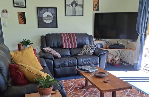 Turangi Cottage | Cottage & Spa Pool