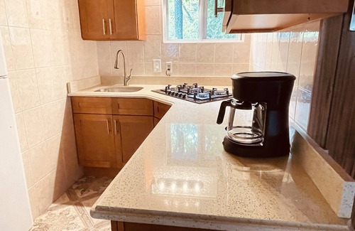 Mongaup Valley House | Cottage style Bungalow shared Pool 8 min to bethel woods/10min to world Casino