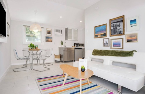 Hampton Bays House | Cottage Suite in Boutique Hotel, Heart of Hampton Bays, Waterfront.