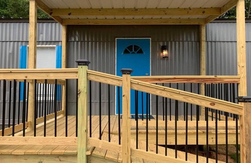 Iuka House | Cottage Too