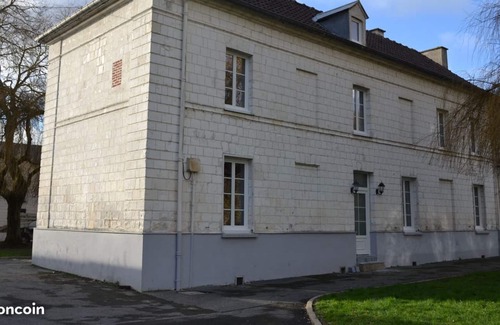 Gezaincourt Other | Cottage up to 14 people Château de Gézaincourt