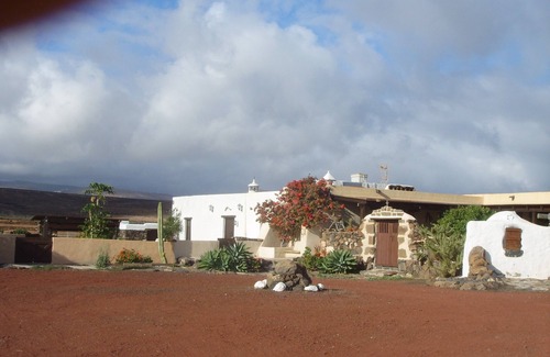 Teguise House | Cottage with private pool in Lanzarote. Different experience.