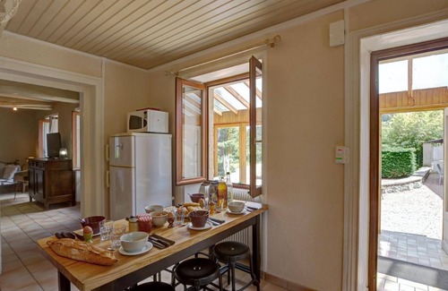 Belmont-de-la-Loire Cottage | Cottage with pool, fireplace, garden, and pets allowed