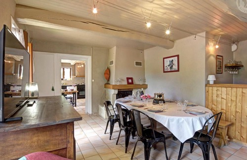 Belmont-de-la-Loire Cottage | Cottage with pool, fireplace, garden, and pets allowed