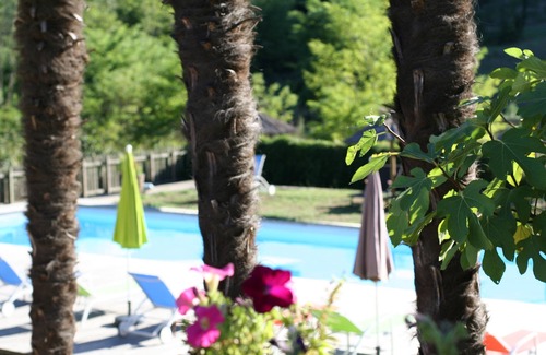 Le Tech House | cottage with a view of the river