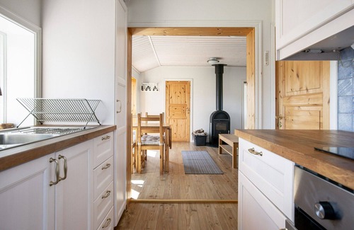 Hamneda House | Cottage with a view of Hängasjön | SE06014