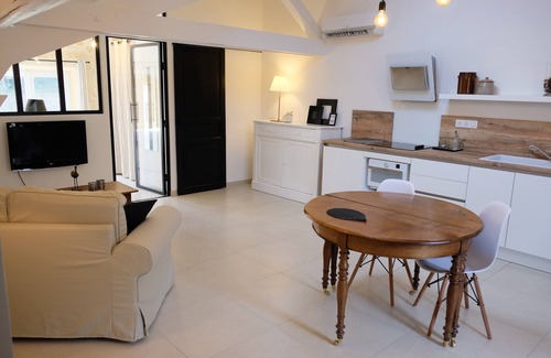 La Roque-sur-Ceze Apartment | Cottage with pool for 2 to 3 people in the Gard between Uzès and Avignon