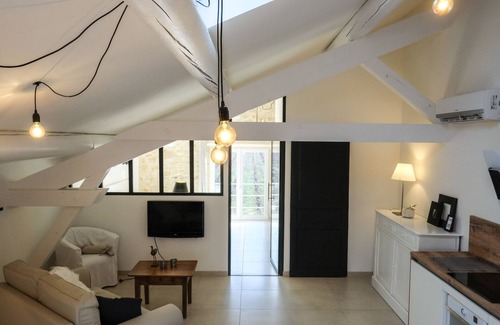 La Roque-sur-Ceze Apartment | Cottage with pool for 2 to 3 people in the Gard between Uzès and Avignon