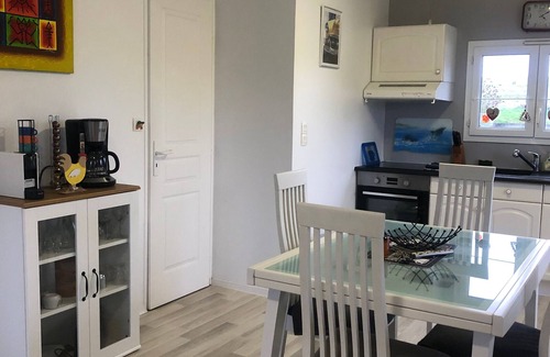 Velet Cottage | Cottage with pool, air conditioning, WiFi and private parking in Velet
