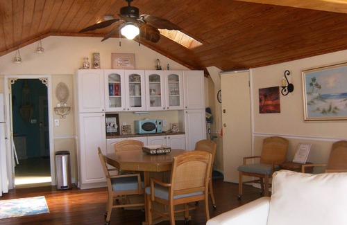 Matlacha House | Cottage with private deck in the heart of Matlacha