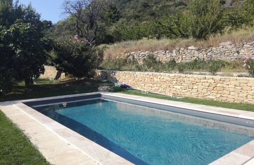 Le Barroux House | Cottage with swimming pool in a quiet hamlet in the heart of orchards: authentic stay!