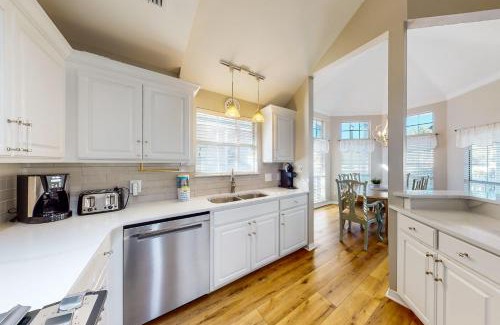 Clipper Cove House | Cottages of Crystal Beach Sea La Vie