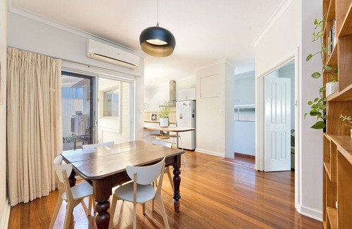 Cottesloe House | Cottesloe Artist’s Retreat - Executive Escapes