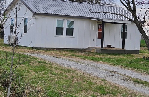 Brownsville House | Cotton Patch Cottage